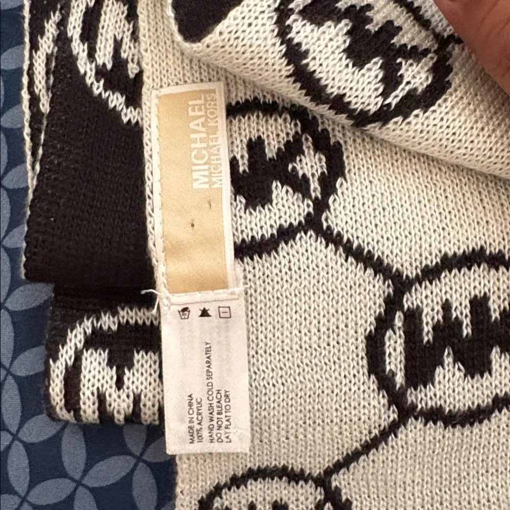 MICHAEL Michael Kors Black and White Logo Scarf NWT